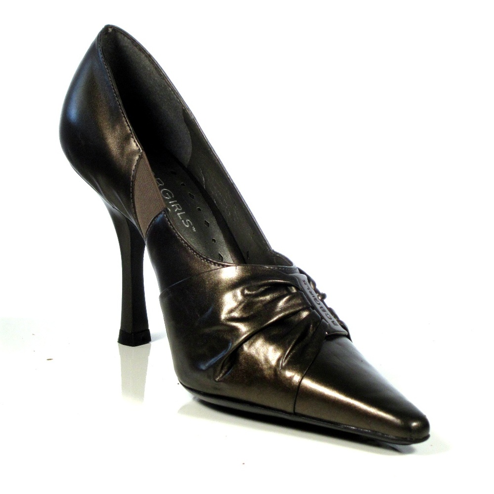 BCBGirls shoes pointed toe pumps 3 1/2" heel 5.5 B